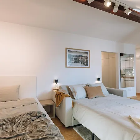 Apartman Michelle's Studio, Center