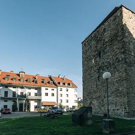 Michelle's Studio, Center Maribor